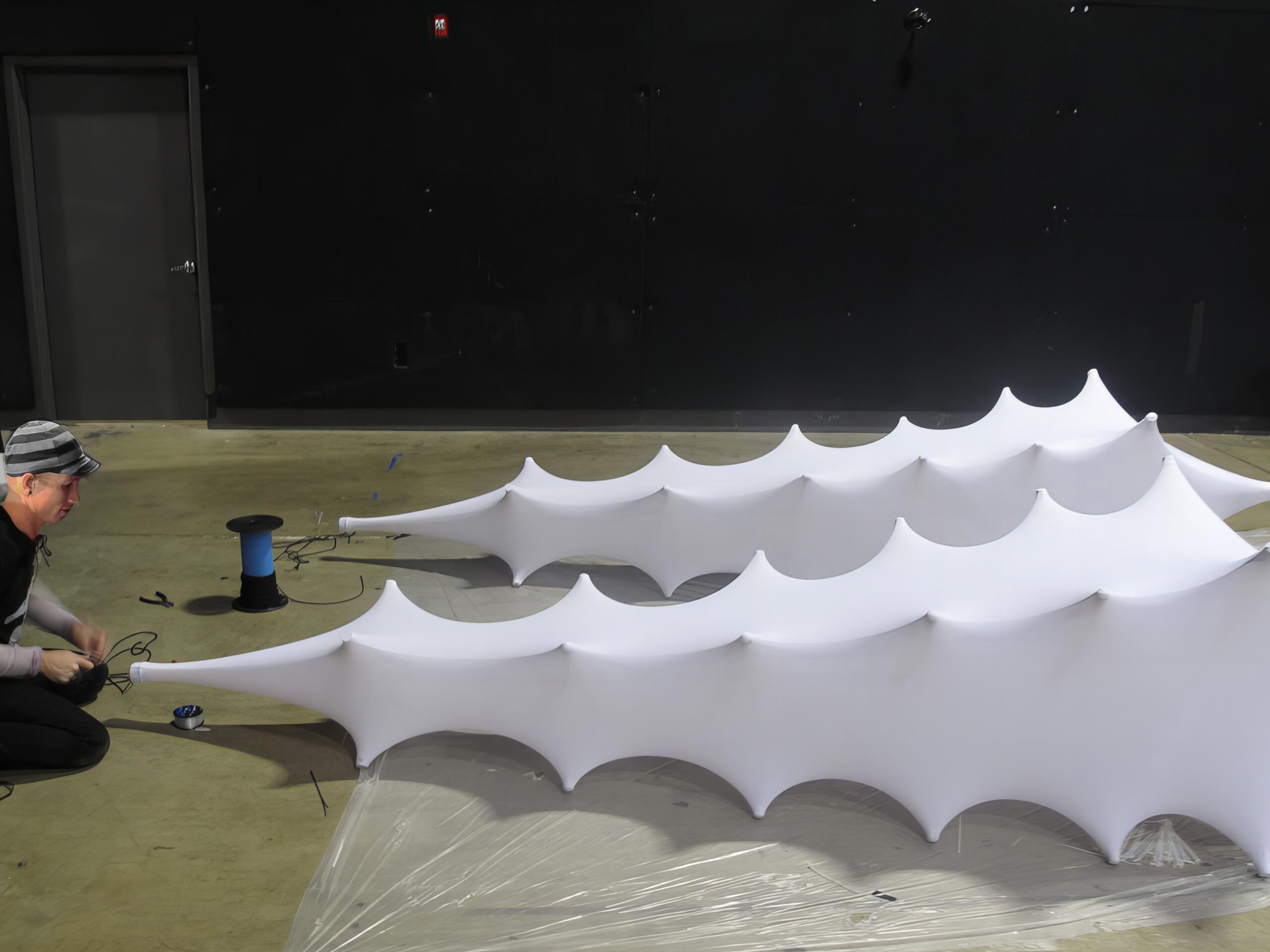 Rave SLC 3D Spike Columns with Internal LED Light Systems_134055